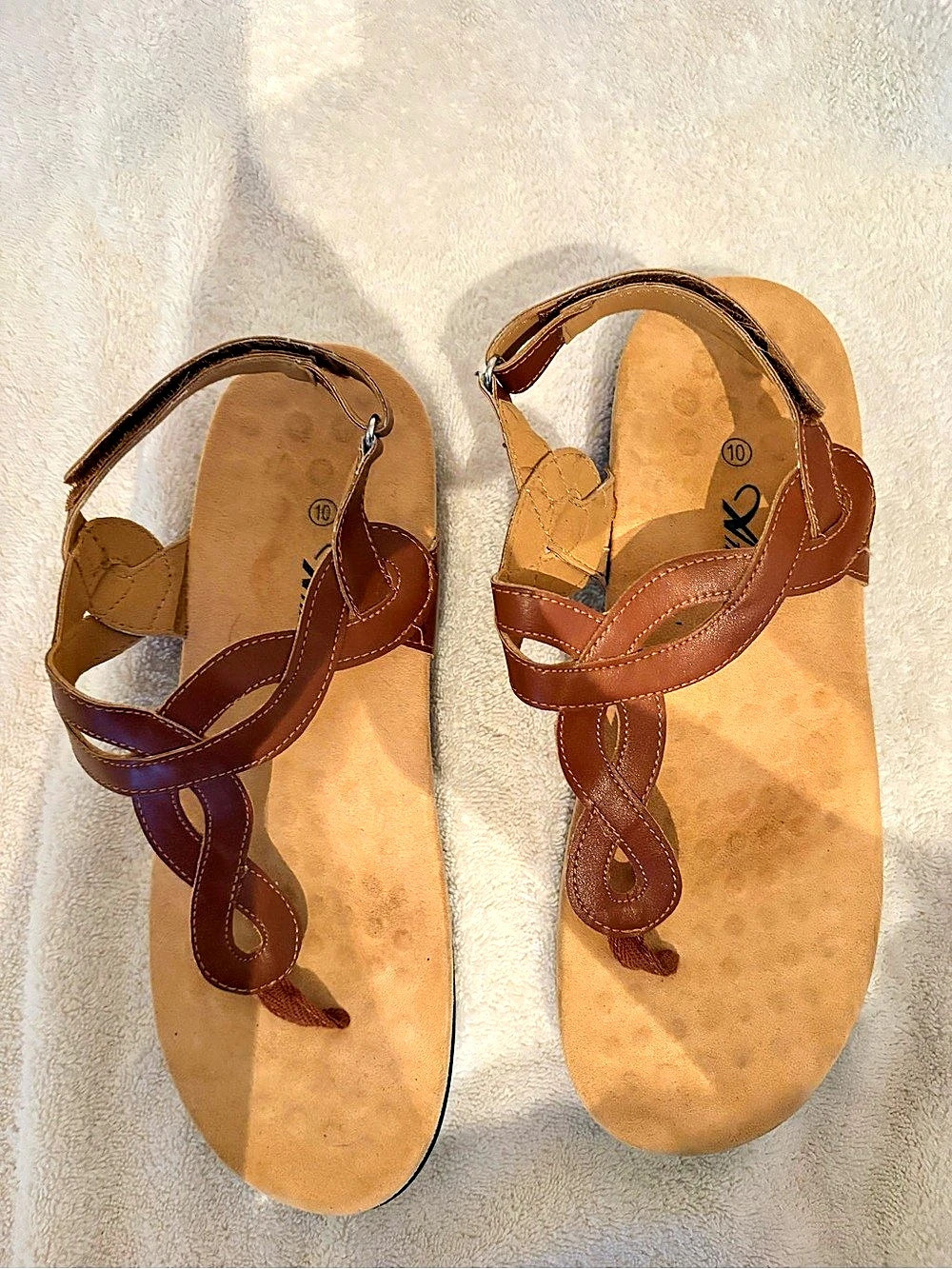 Athlefit Women's Orthopedic Arch Support Thong Sandals Brown size 10